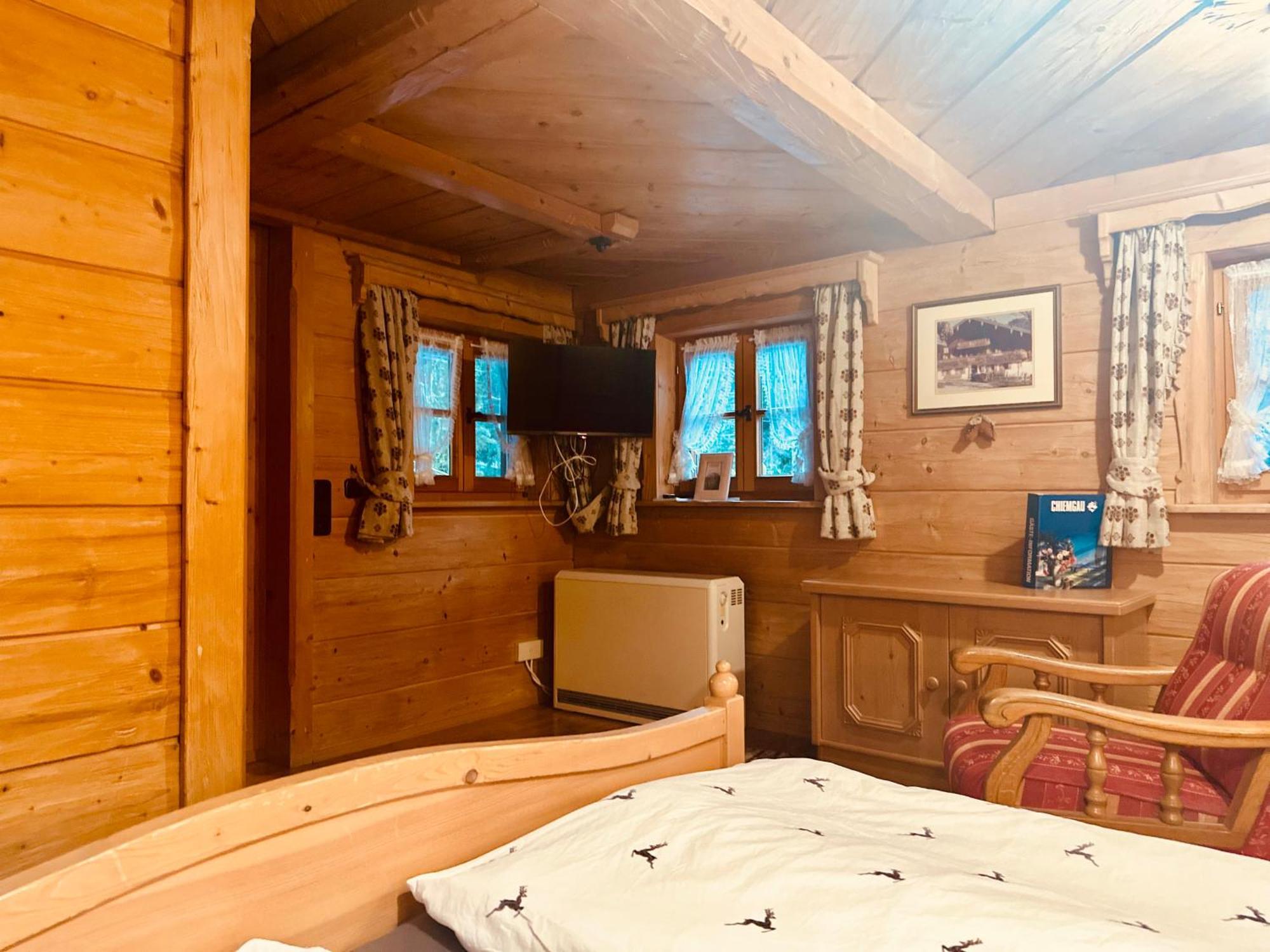 Almbruennerl Die Almhuette Auf Der Raffner Alm Ruhpolding Kültér fotó