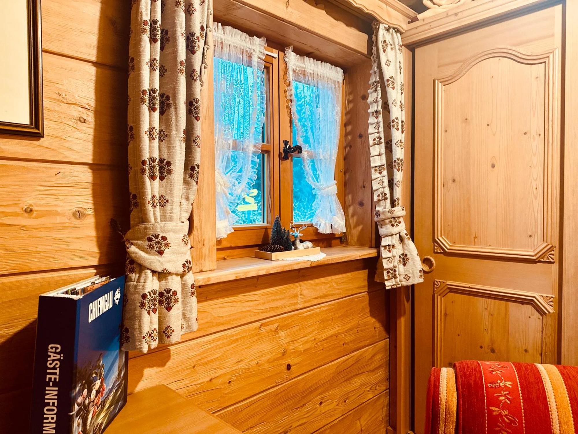 Almbruennerl Die Almhuette Auf Der Raffner Alm Ruhpolding Kültér fotó